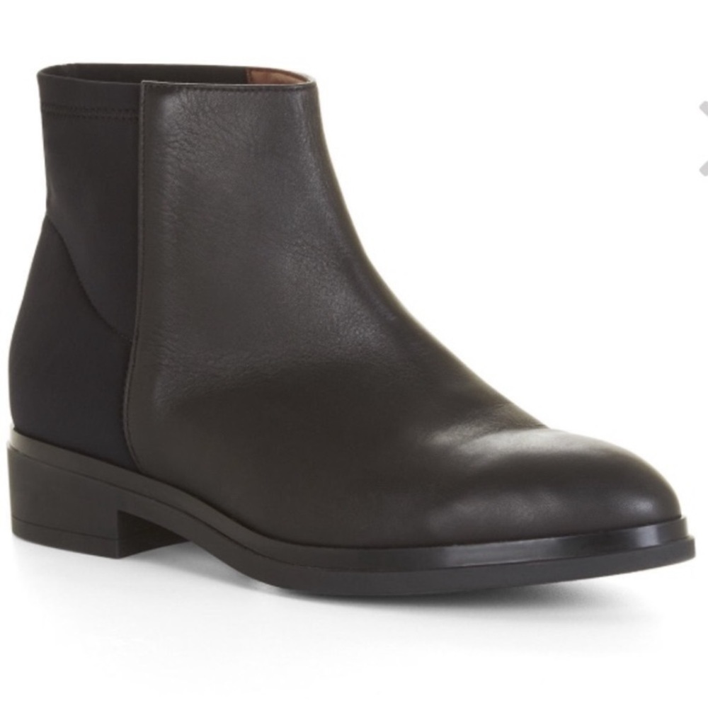 New BCBGMaxAzria Black Cow Leather Ankle Boots 9 Collin